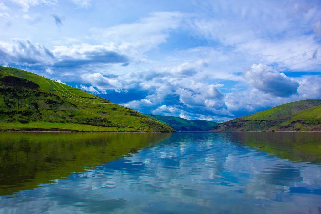 tourist sightseeing in Idaho