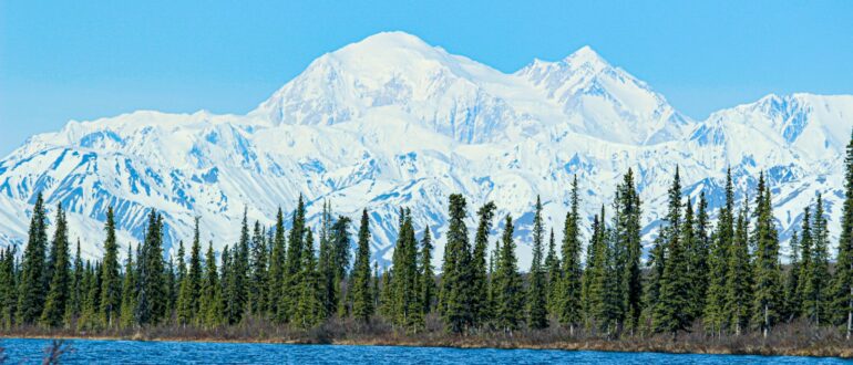 Tourist Attractions in Alaska Denali National Park